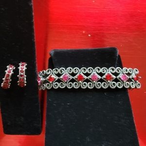 Vintage 1928 elastic bracelet & pierced earrings